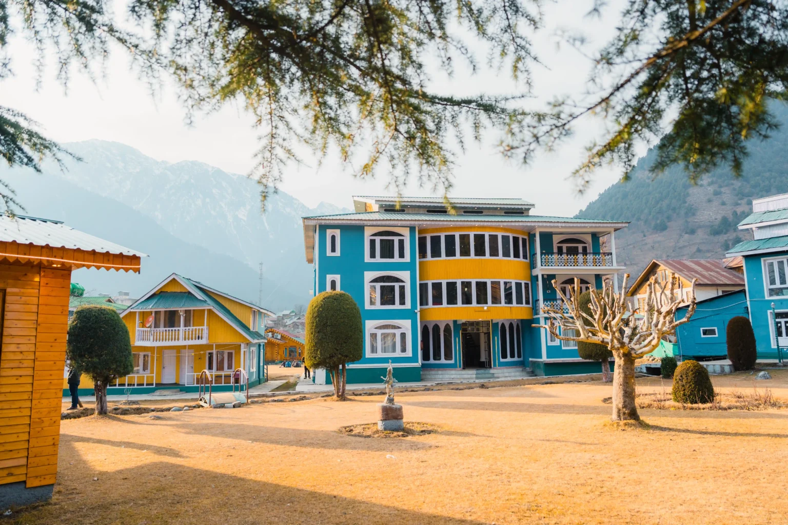 Pahalgam Hotels & Cottages
